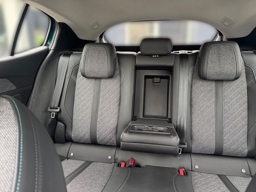 Peugeot 408 - Bild 15
