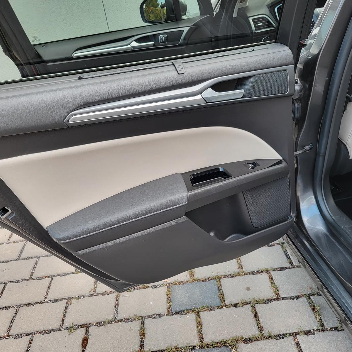 Ford Mondeo Hybrid, neu Getriebe. 