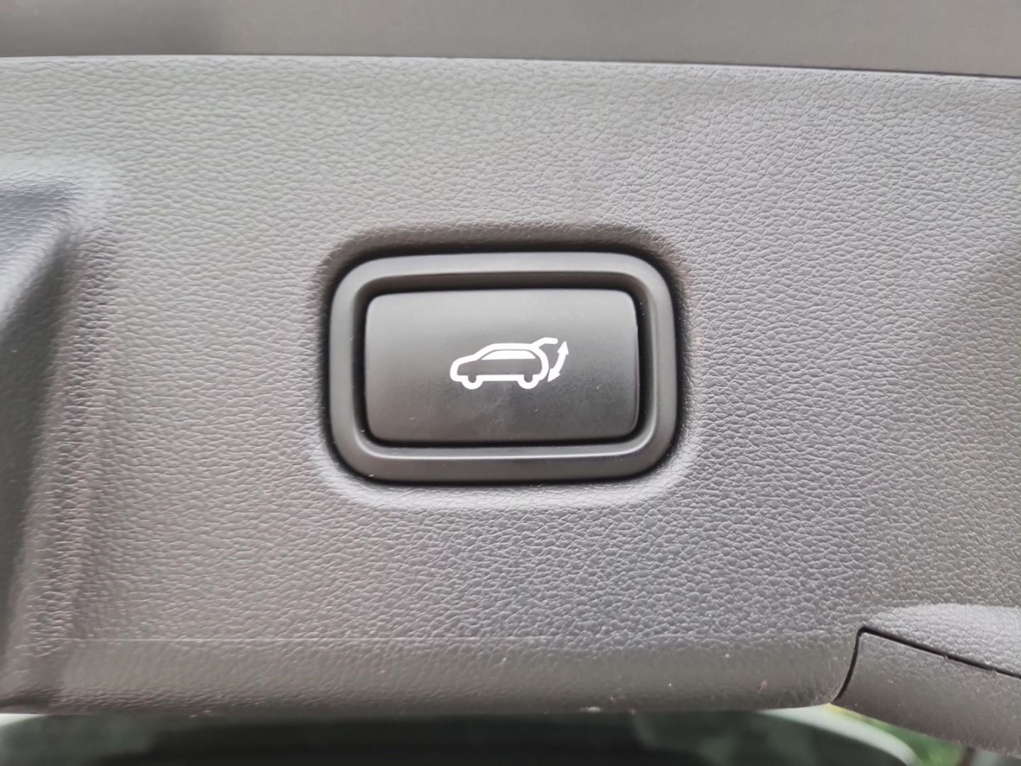 Fahrzeugabbildung Hyundai Tucson Line Hybrid 1.6 T-GDi 230PS 6-AT 2WD N LI