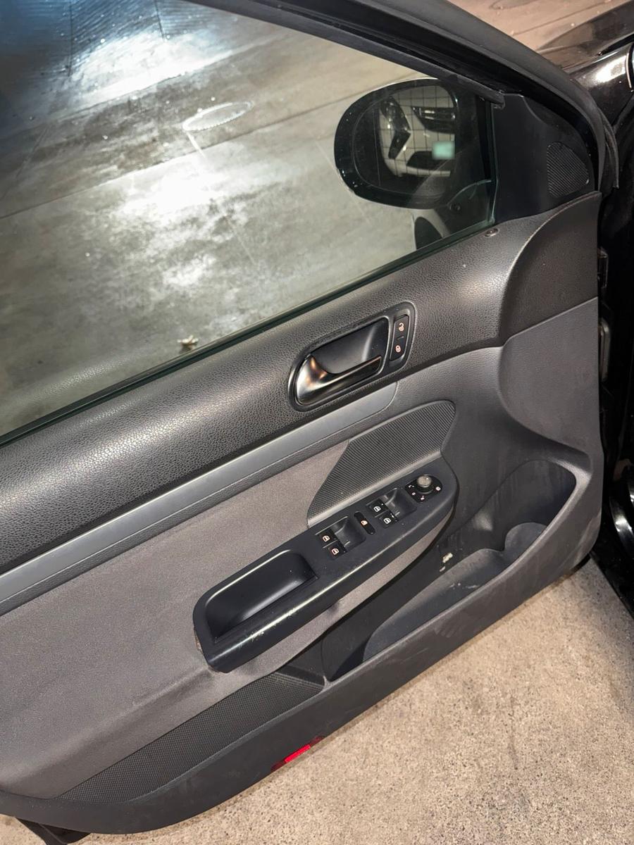 Volkswagen Golf 2009 — photo 9