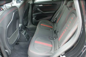 Fahrzeugabbildung BMW X1 xDrive20 dA Sport Line LED AHK NAVI 1.HAND