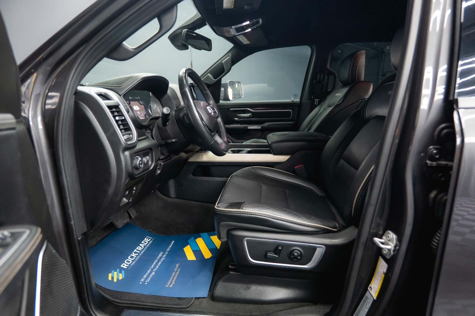 Fahrzeugabbildung Dodge RAM 5.7 V8 HEMI 4x4 NIGHT LARAMIE *RAM BOX*LED*