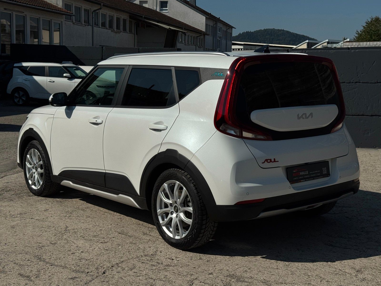 Fahrzeugabbildung Kia E-Soul 64kWh Spirit Schiebedach CarPl. H&K ACC