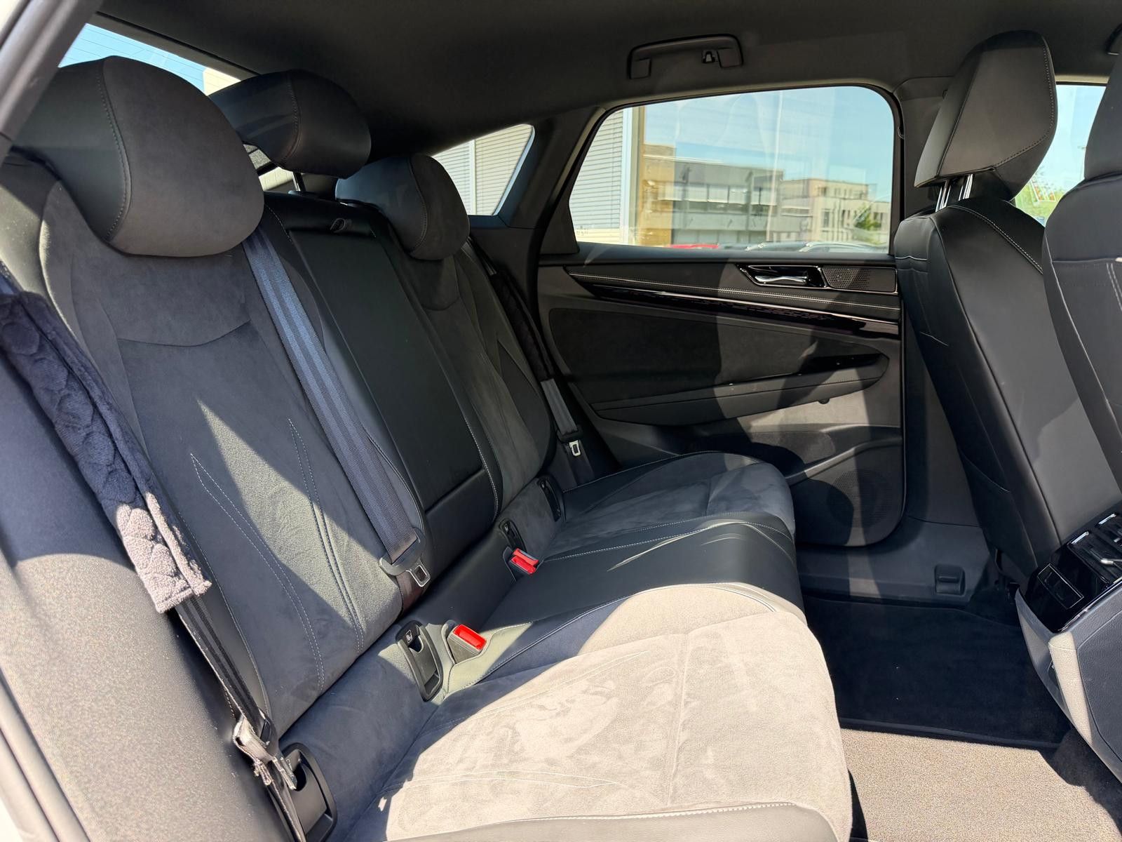 Fahrzeugabbildung Volkswagen ID.7 Pro >ALCANT+MATRIX+MEMO+HEAD+ACC+AHK+360°+