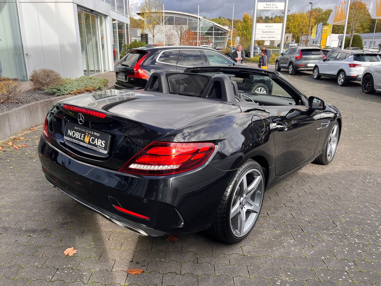 Fahrzeugabbildung Mercedes-Benz SLC 300 AMG-LINE KLIMA LED NAVI ALU AIRSCRAF