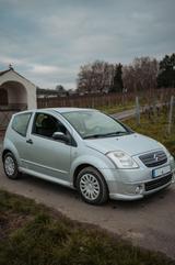 Citroën C2 1.1 VTR  - silberne Citroën C2