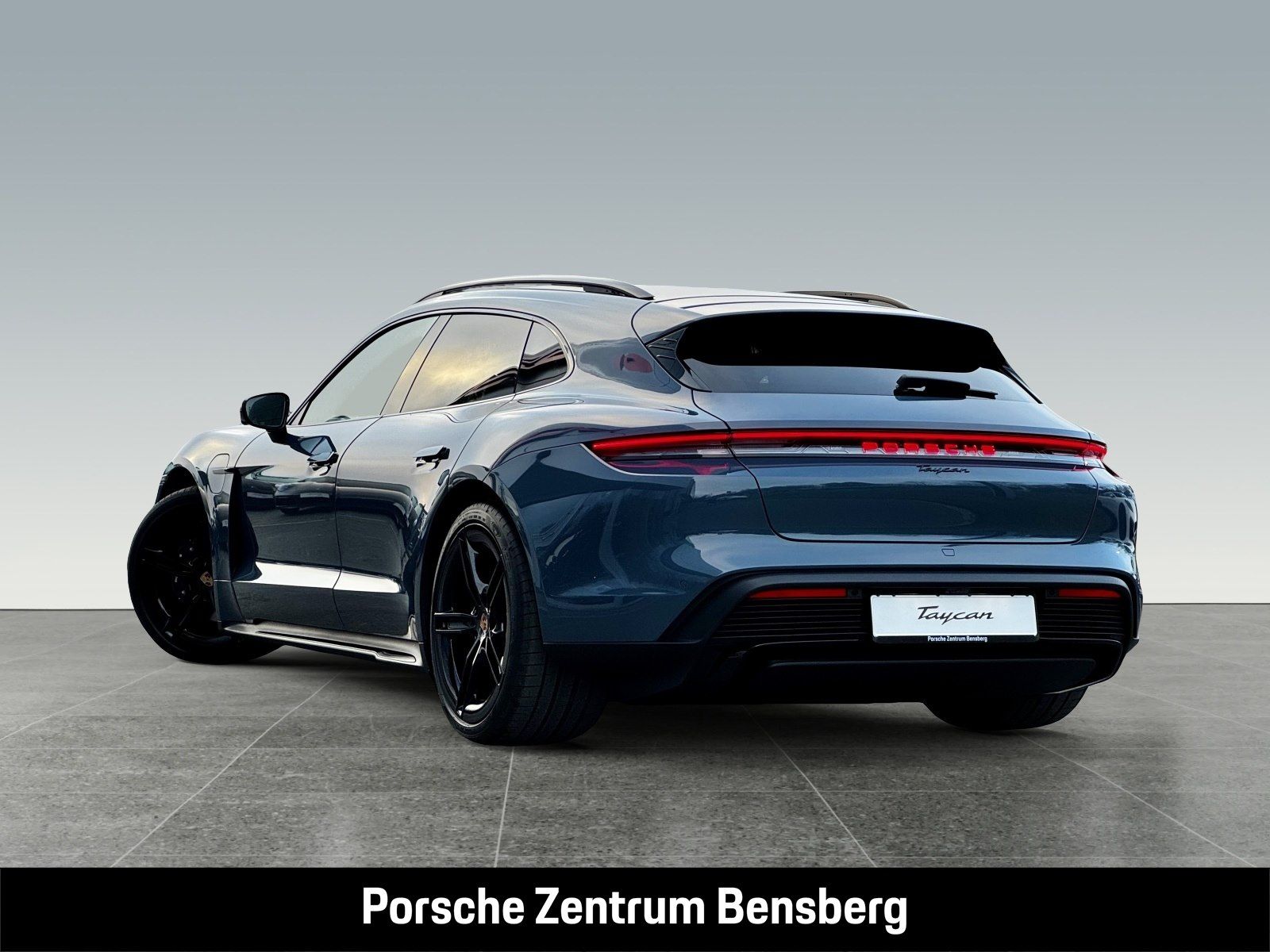 Porsche Taycan Sport Turismo Black Edition imagem 3