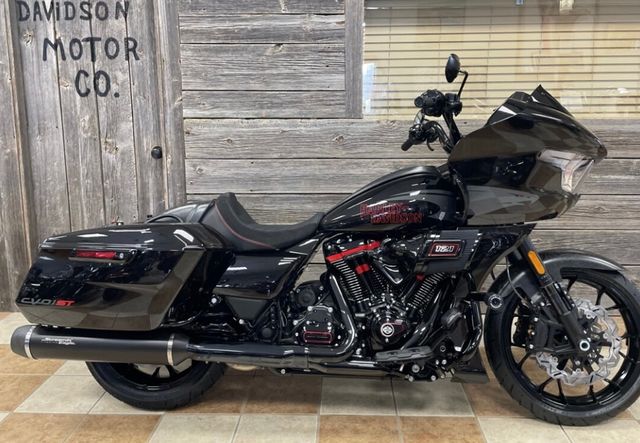 Harley-Davidson Road Glide CVO ST 121 