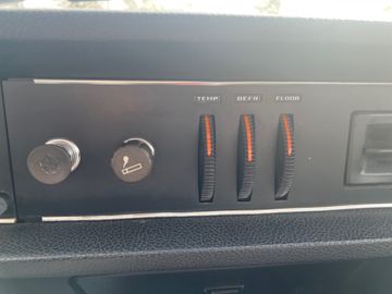 Fahrzeugabbildung Volvo 144 H Kennzeichen