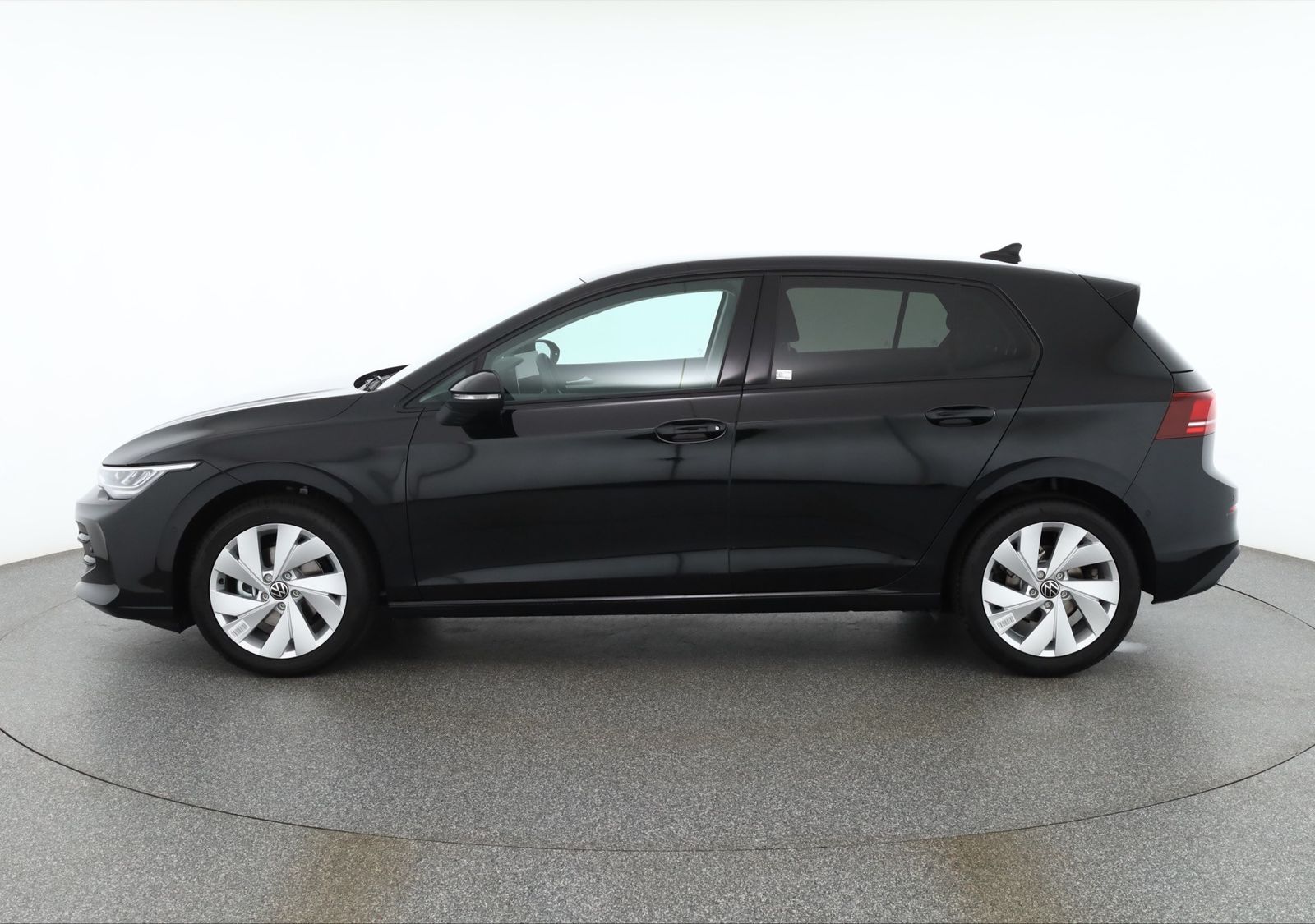 Volkswagen Golf VIII 1.5 eTSI DSG LED ACC Kamera imagem 2