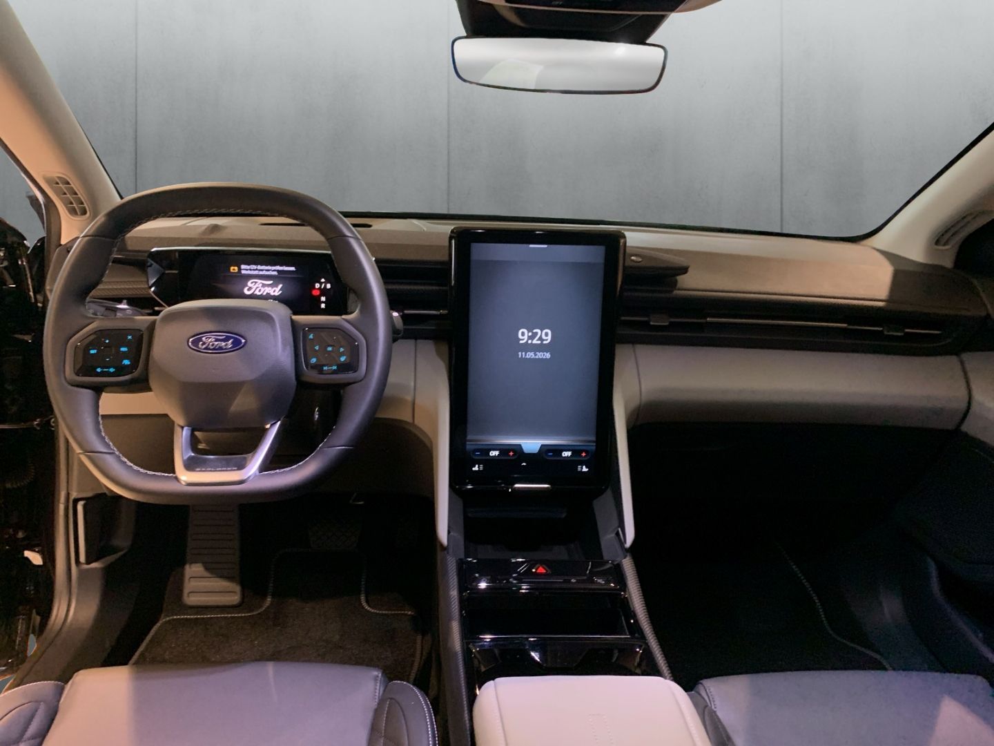 Fahrzeugabbildung Ford Explorer Premium RWD 52 kWh, Wärmepumpe, Matrix