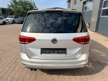 Volkswagen Touran - 6