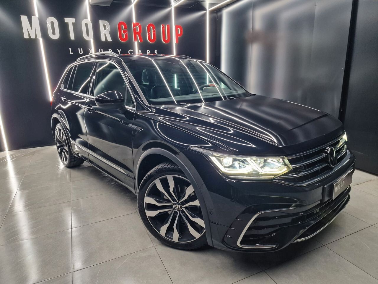 Volkswagen Tiguan 2.0 TDI 150 CV SCR DSG R-Line imagem 3