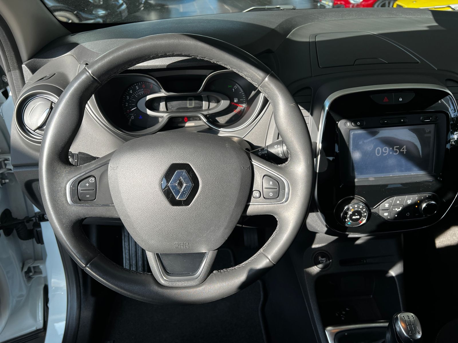 Fahrzeugabbildung Renault Captur Limited SHZ KLIMA ALU
