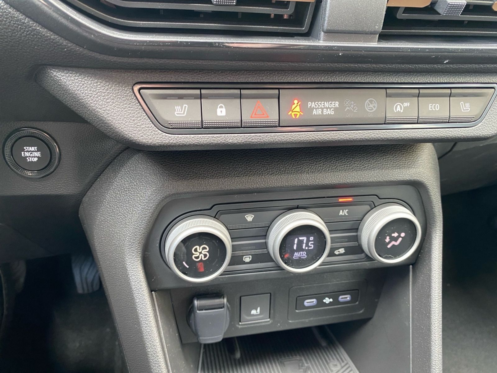 Fahrzeugabbildung Dacia Sandero Stepway TCe110 Extreme *NAVI*Winter*Tech