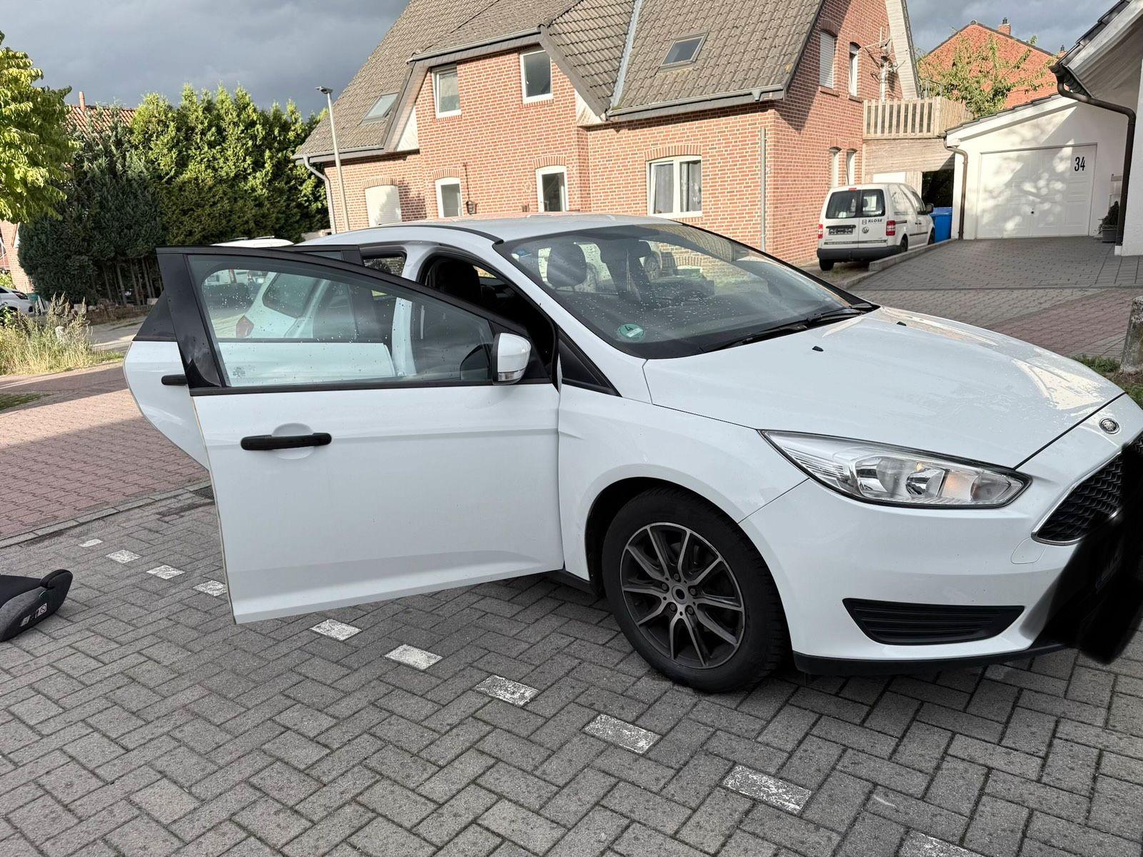 Ford Focus 2015 — photo 6