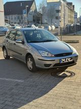 Ford Focus 1.6  65000 km  Tüv 1.5 Jahre - Ford Focus aus 2004: 1.6