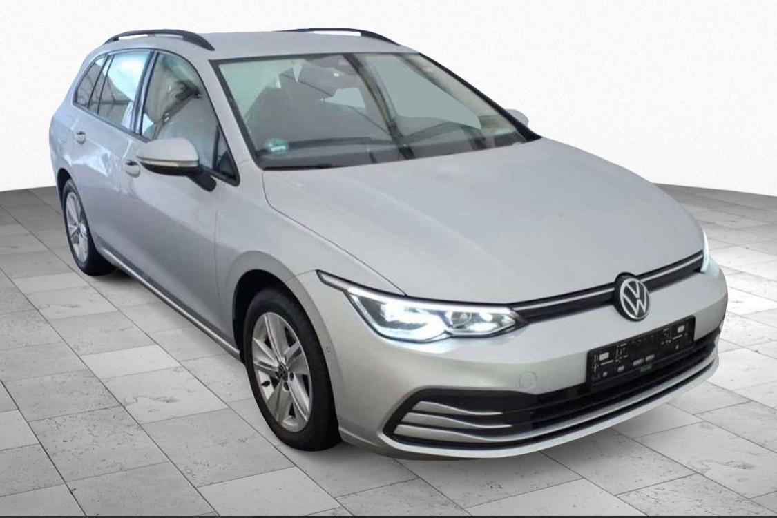 Volkswagen Golf VIII 2.0 TDI SCR DSG Life Navi Park Assist