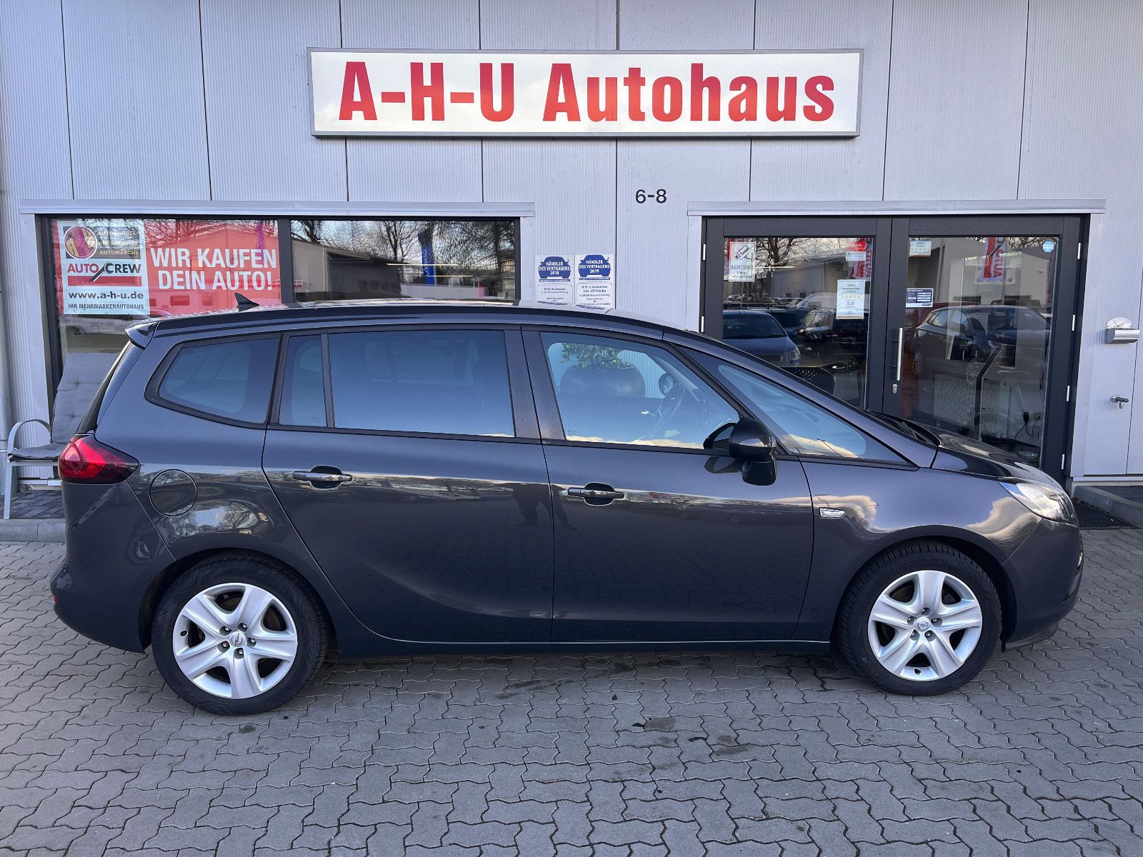 Fahrzeugabbildung Opel Zafira C Tourer Edition 7 Sitzer