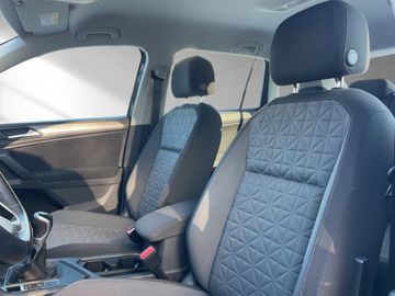 Volkswagen Tiguan 1.5 TSI Life NAVI ACC PDC SHZ LED ALU