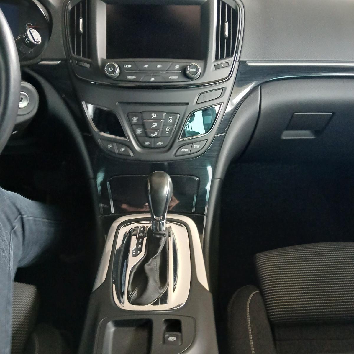 Opel Insignia 2014 — photo 11