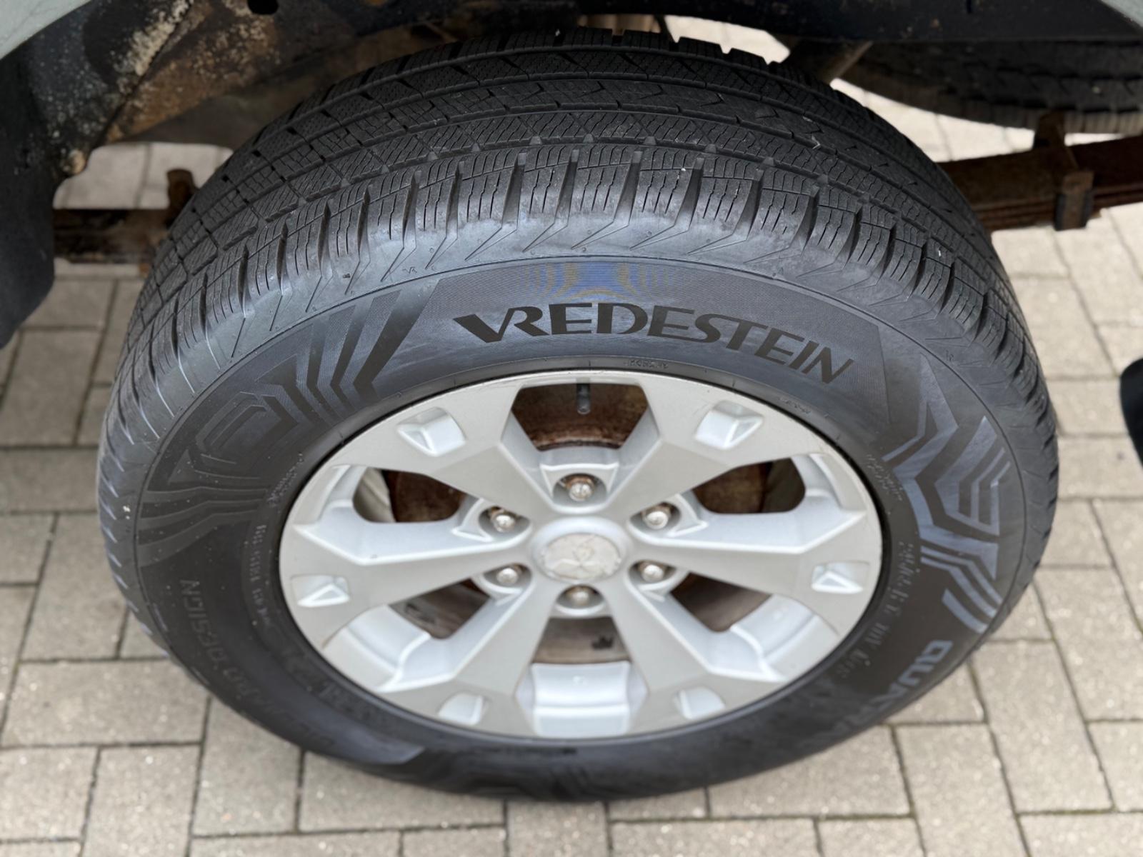 Mitsubishi L200 Intense 2.5 Doppelkabine 4WD /KLIMA/4x4/