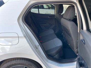 Skoda Fabia 1.0 TSI Drive *2xPDC*CAM*DAB*SHZ*SMARTLINK