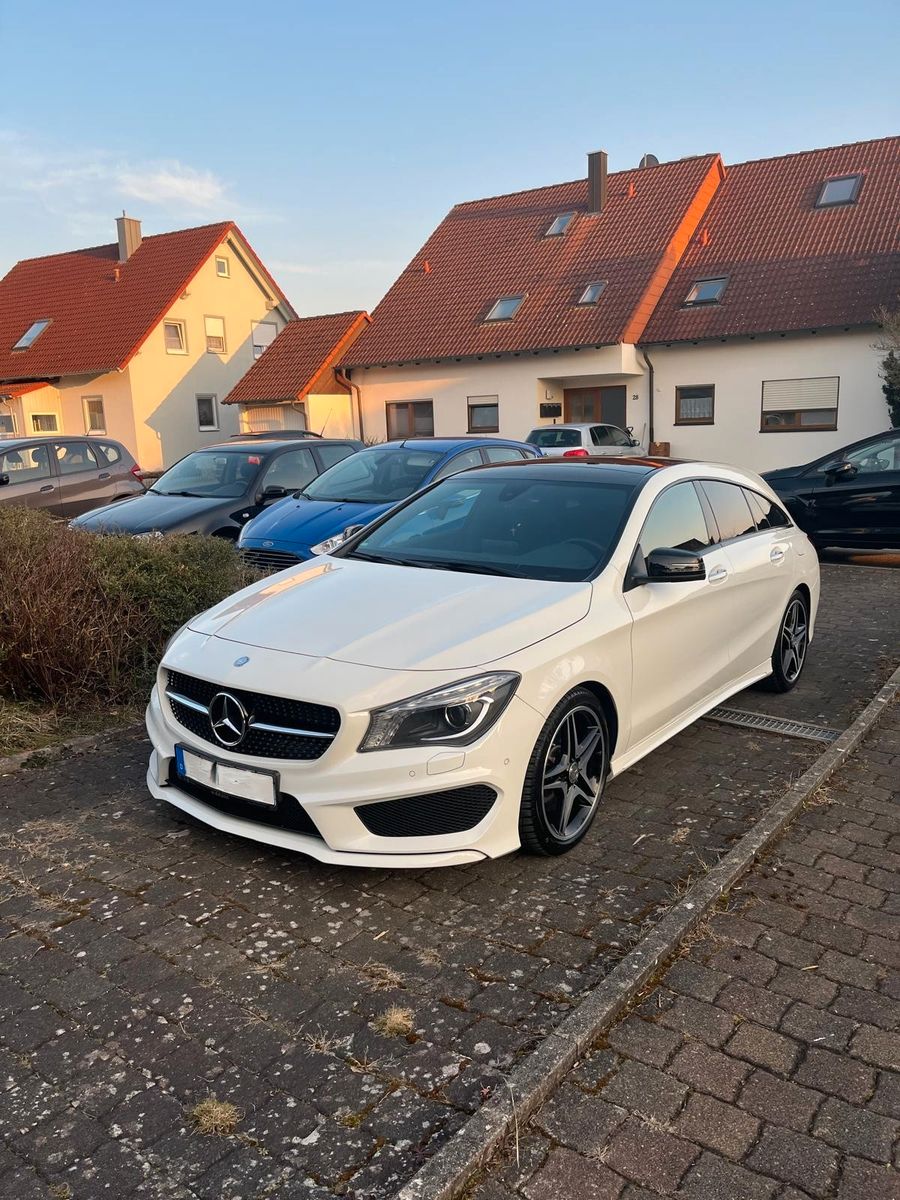 MERCEDES-BENZ CLA 220 d Shooting Brake AMG Line | Night-Paket 