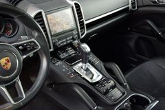 Fahrzeugabbildung Porsche Cayenne Diesel Platinum Edition Sport Design 1Hd