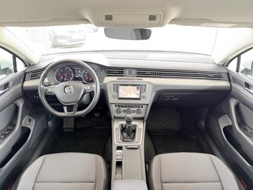 Volkswagen Passat Variant - 12