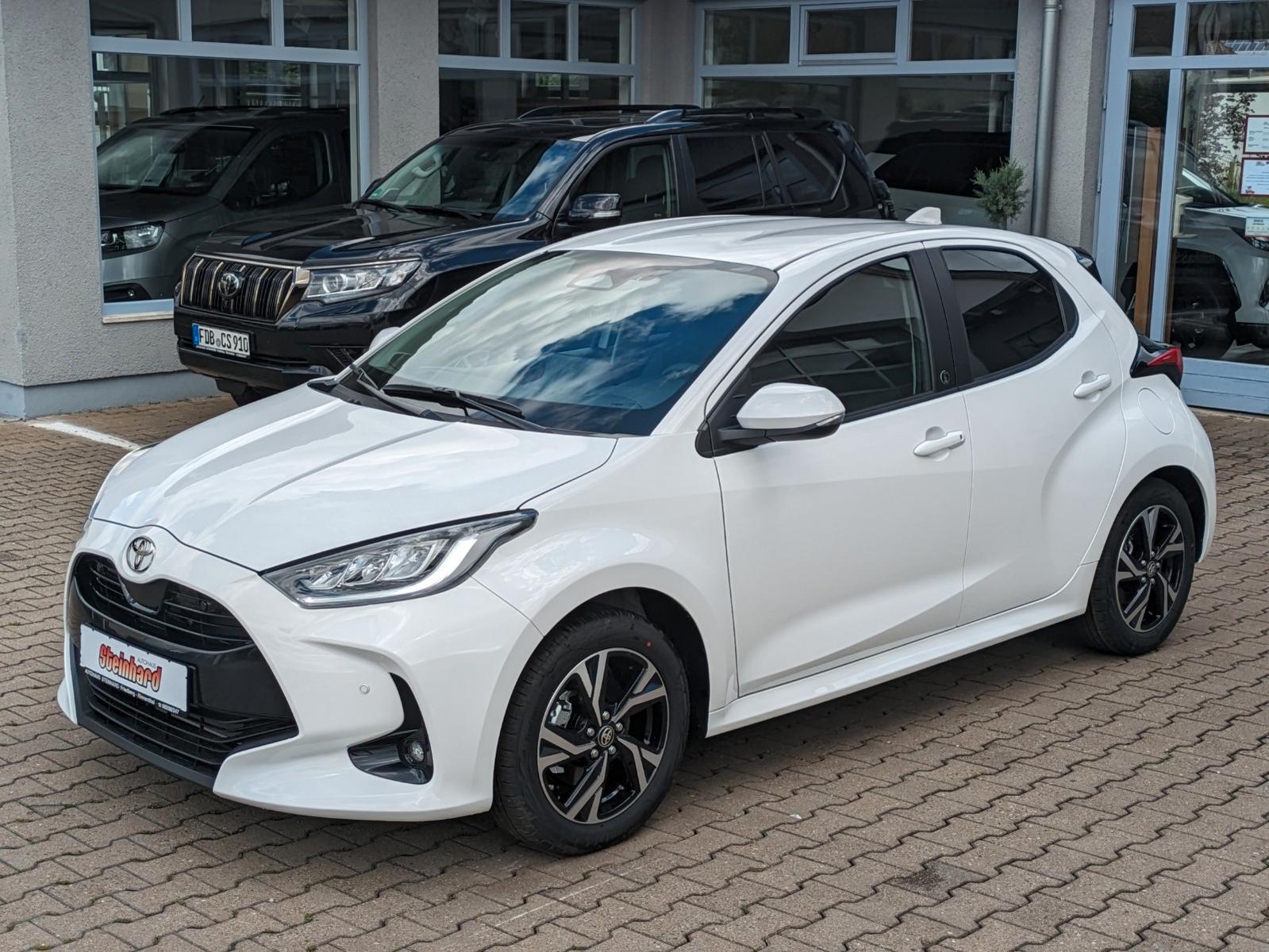 Toyota Yaris 1,5 Hybrid "Teamplayer" mit Comfort+Safety