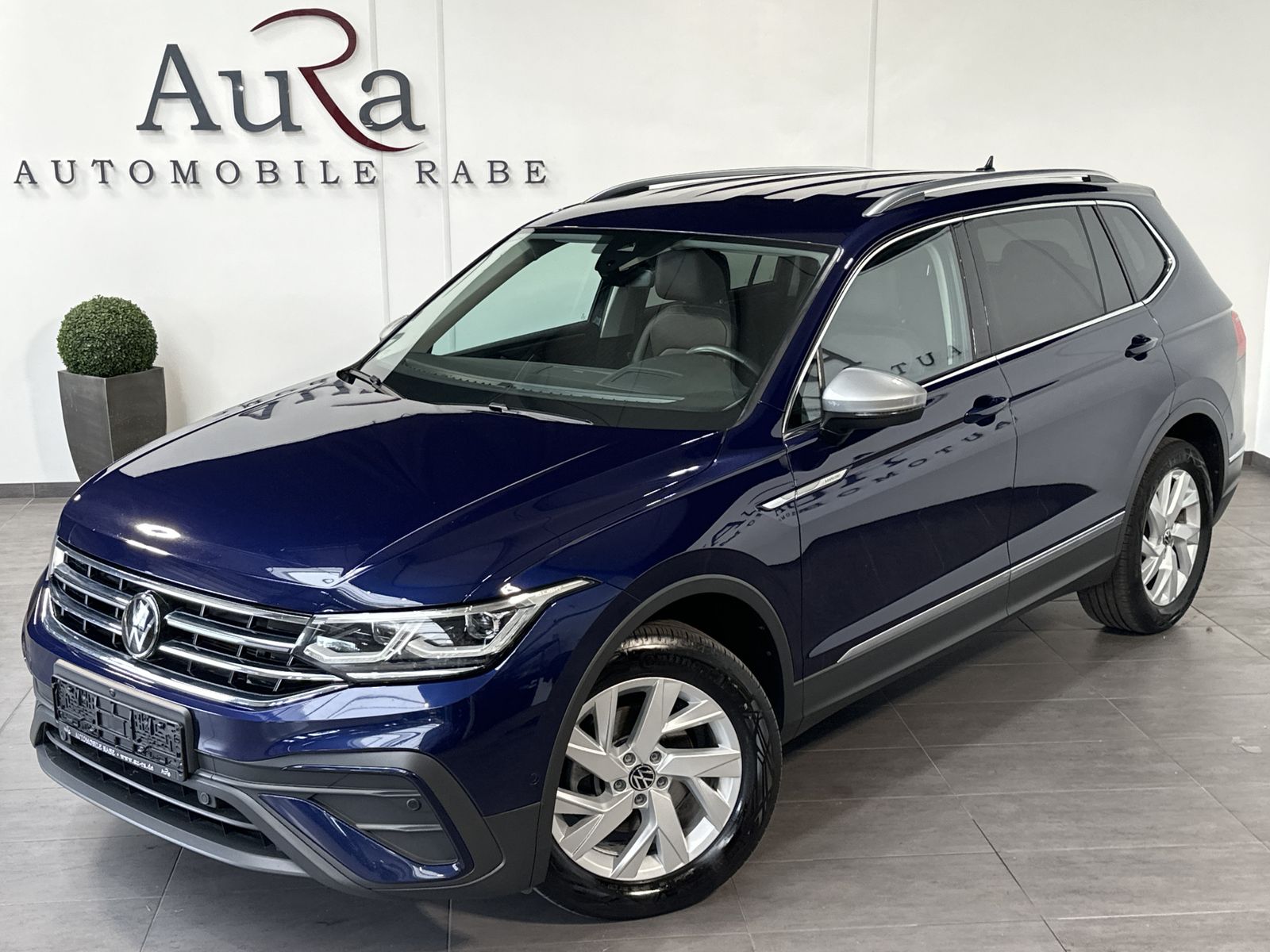 Fahrzeugabbildung Volkswagen Tiguan Allspace Sport NAV+MATRIX+AHK+360°+18ZOLL