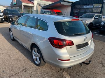 Bild 10 Opel Astra J Sports Tourer Sport Scheckheft Lückenlos