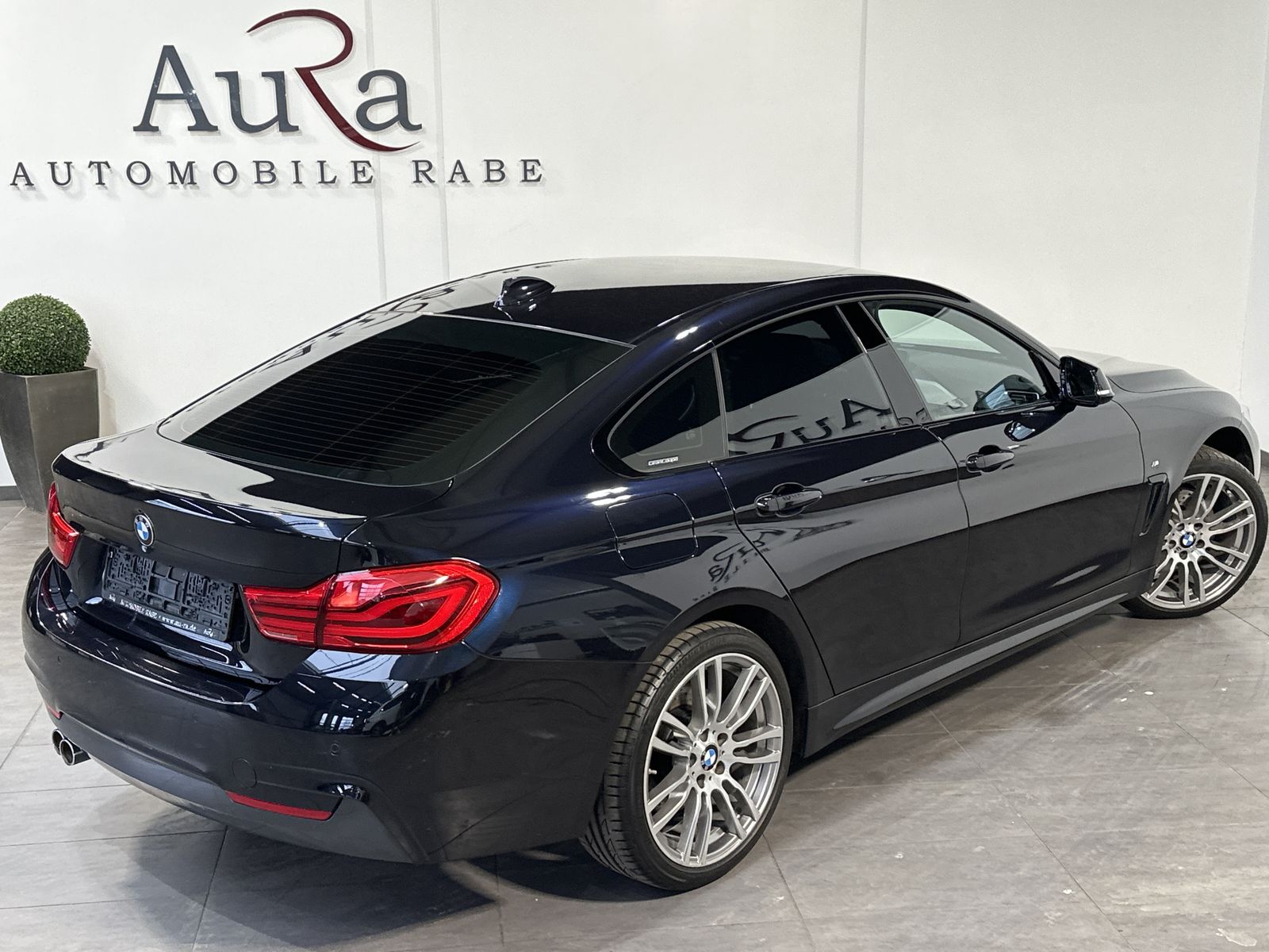 Fahrzeugabbildung BMW 435d Gran Coupé xDrive M-Sport NAV+LED+AHK+KAM+H