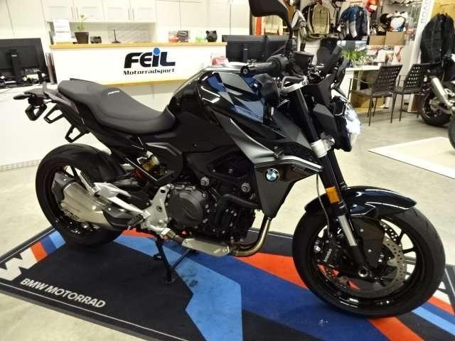 BMW F 900 R Triple Black 4 Pakete