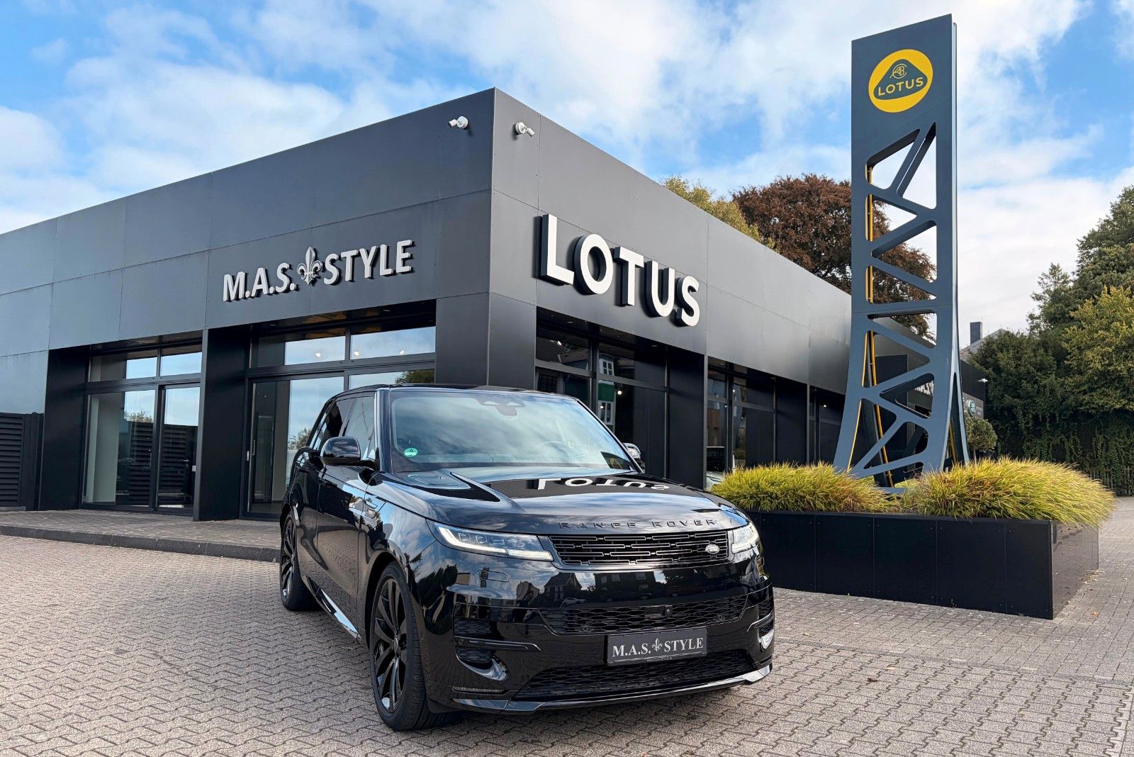 Fahrzeugabbildung Land Rover Range Rover Sport P550e Autobiography AHK 23Zoll