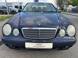 Mercedes-Benz E 200 KOMPRESSOR CLASSIC Klima TÜV Neu - gebrauchte Mercedes-Benz E 200 aus dem Jahr 2001
