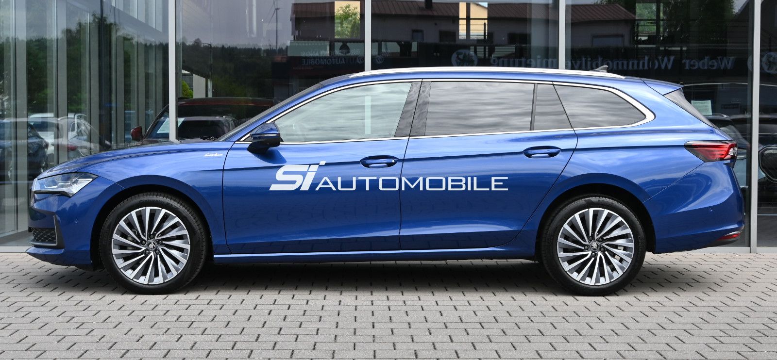 Fahrzeugabbildung SKODA Superb 2.0 TDI L&K Combi °ACC°AHK°HUD°STHZG°360°
