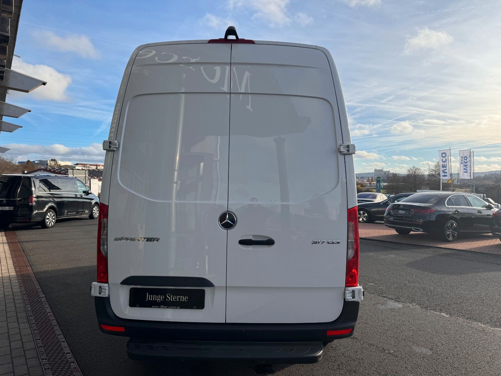 Fahrzeugabbildung Mercedes-Benz Sprinter 317 CDI 3665 9G Klima 360 SHZ MBUX