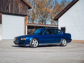 صورة 1 لـ 1992 BMW M5