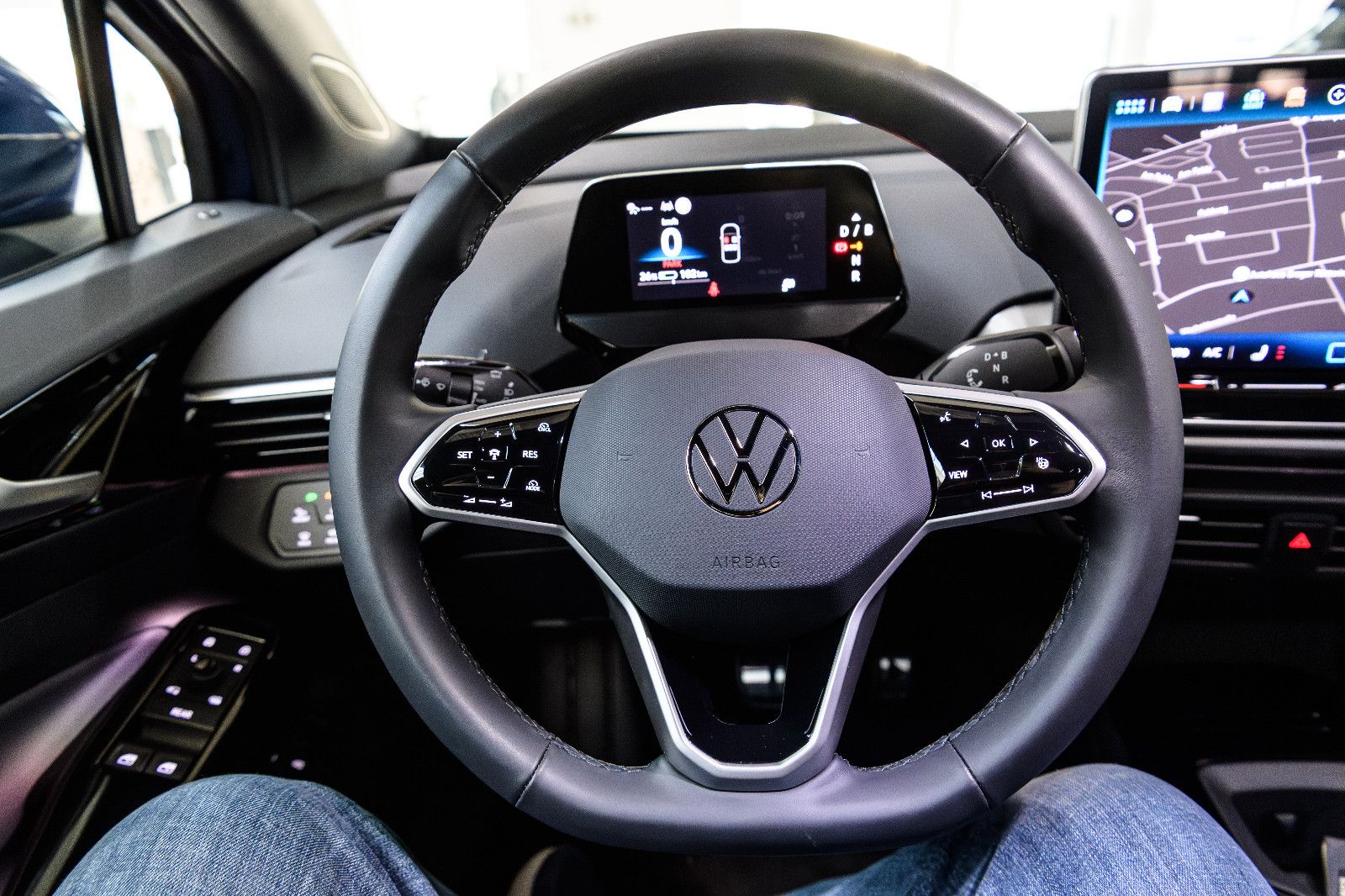 Fahrzeugabbildung Volkswagen ID.4 Pro IQ-LED+360°KAM+EASY-OPEN+NAV+ACC+WÄRMEP