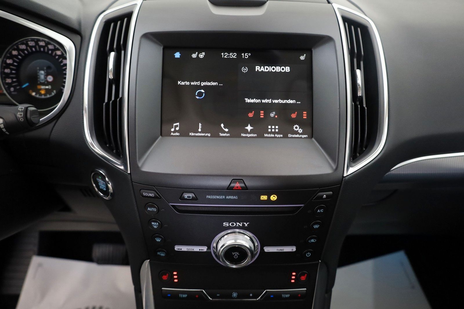 Fahrzeugabbildung Ford S-MAX Titanium 7 Si,Navi,LED,SH,PDC,Kamera,AHK