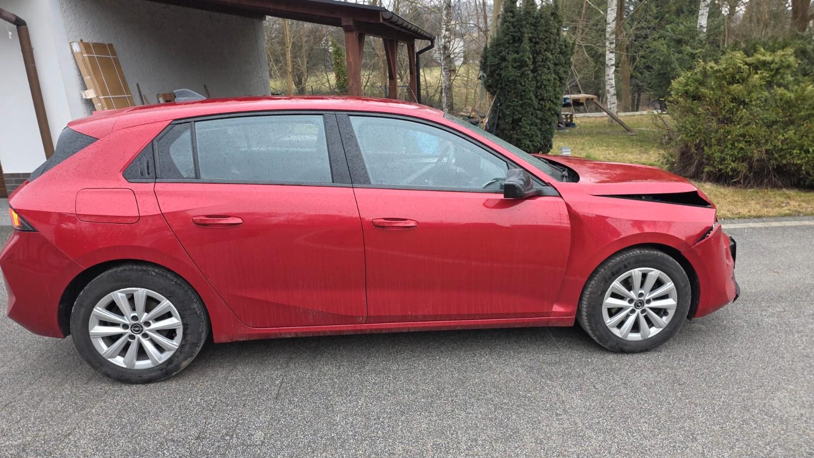 Opel Astra 1.2 Turbo 81kW Edition