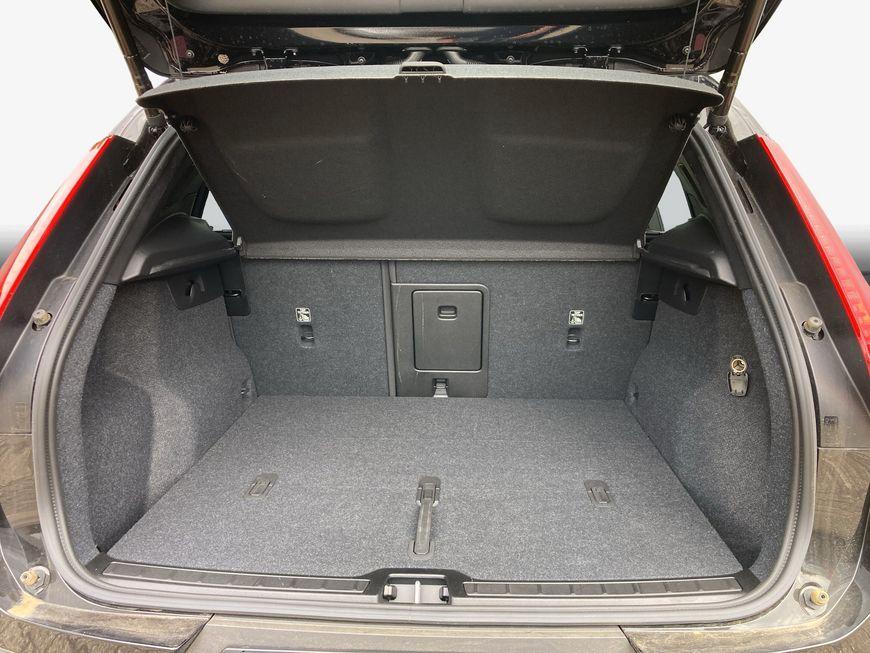Volvo XC 40 B3 2WD Core +ANHÄNGERKUPPLUNG+LED+SHZ