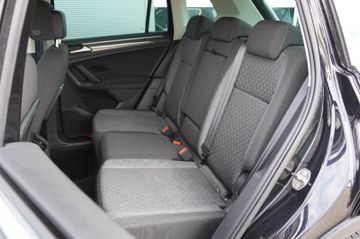 Volkswagen Tiguan - 12
