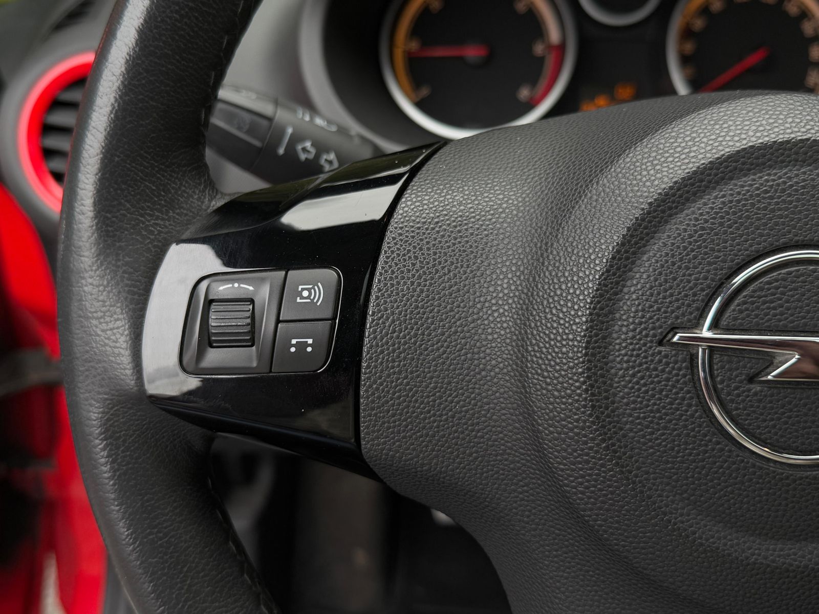 Fahrzeugabbildung Opel Corsa 1.3D Color OPC-Line SPORT+PANO+SHZ+TEMP+LM