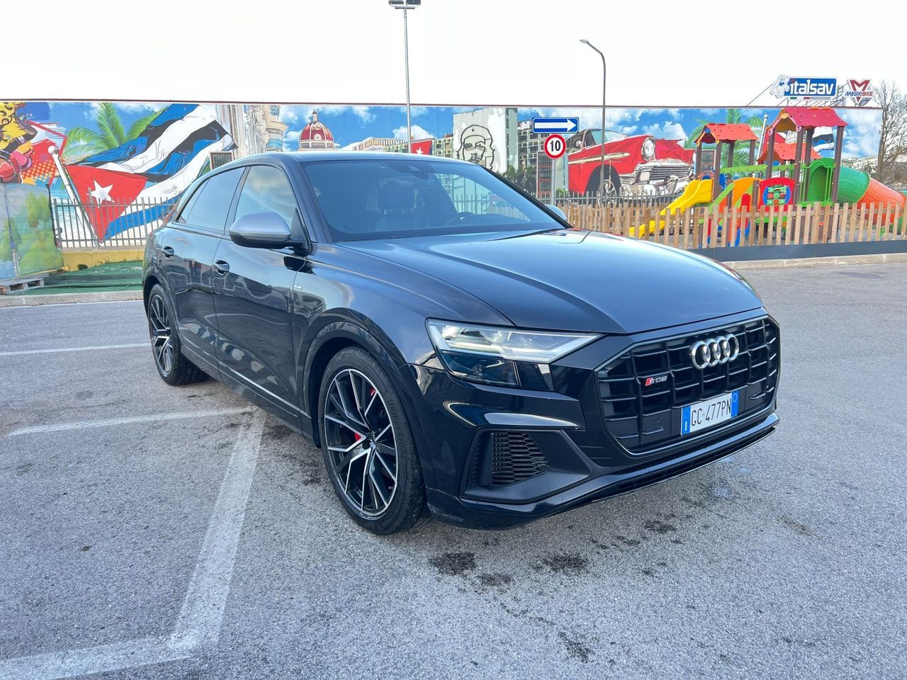 Audi Q8 - 1