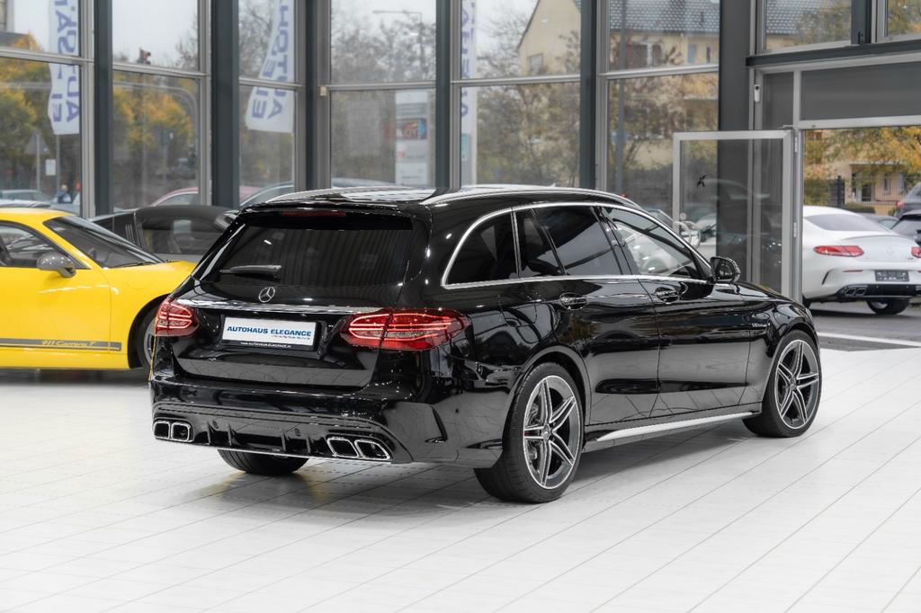 Mercedes-Benz C 63 AMG