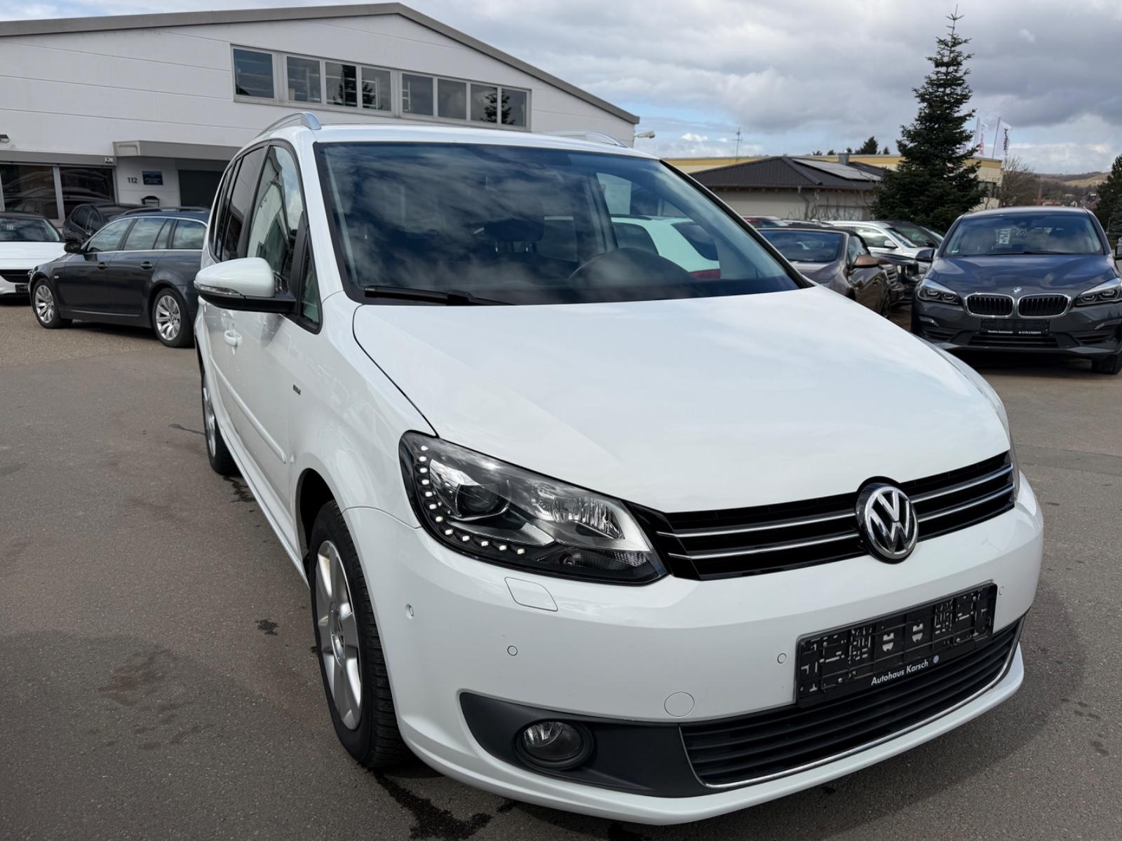 Volkswagen Touran Cup*NEU*TÜV*7Sitze*sitzhei*AHK*Cup**