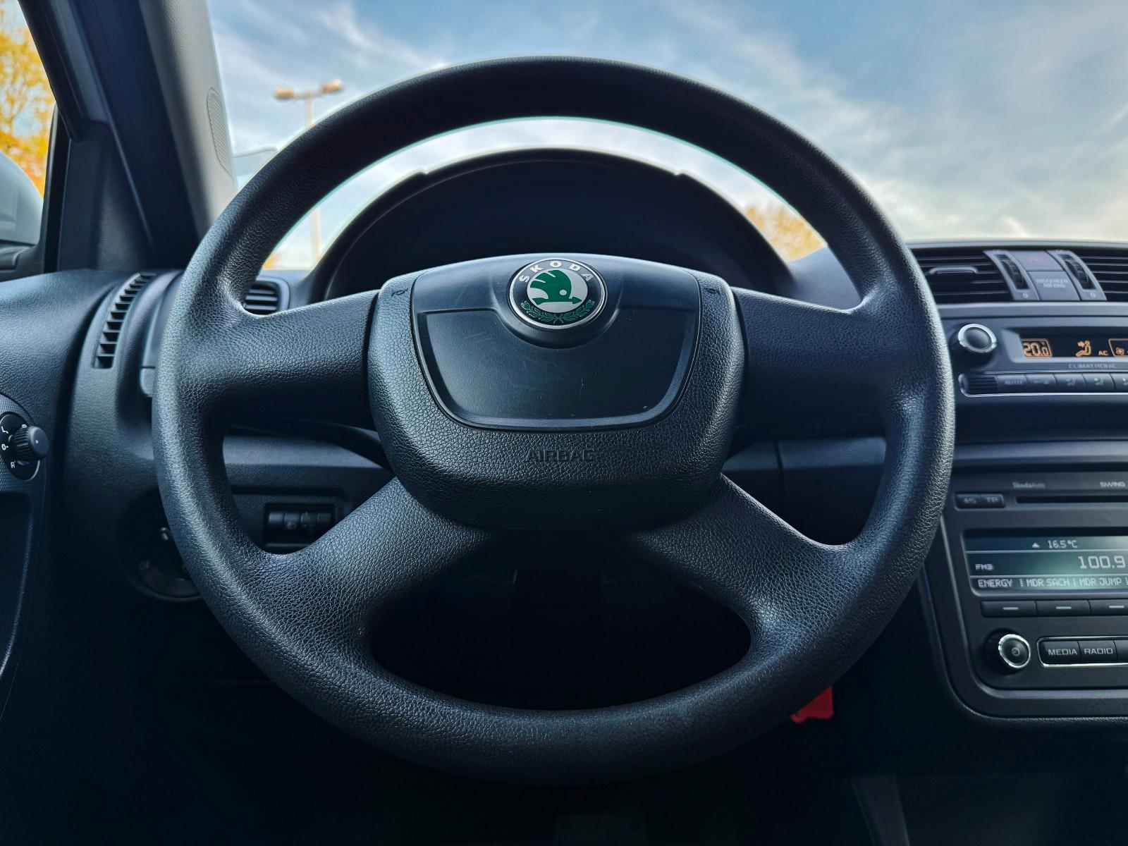 Skoda Fabia 2011 — photo 22
